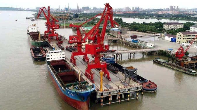 龙口概述露天料场港口封闭问题的实行方法